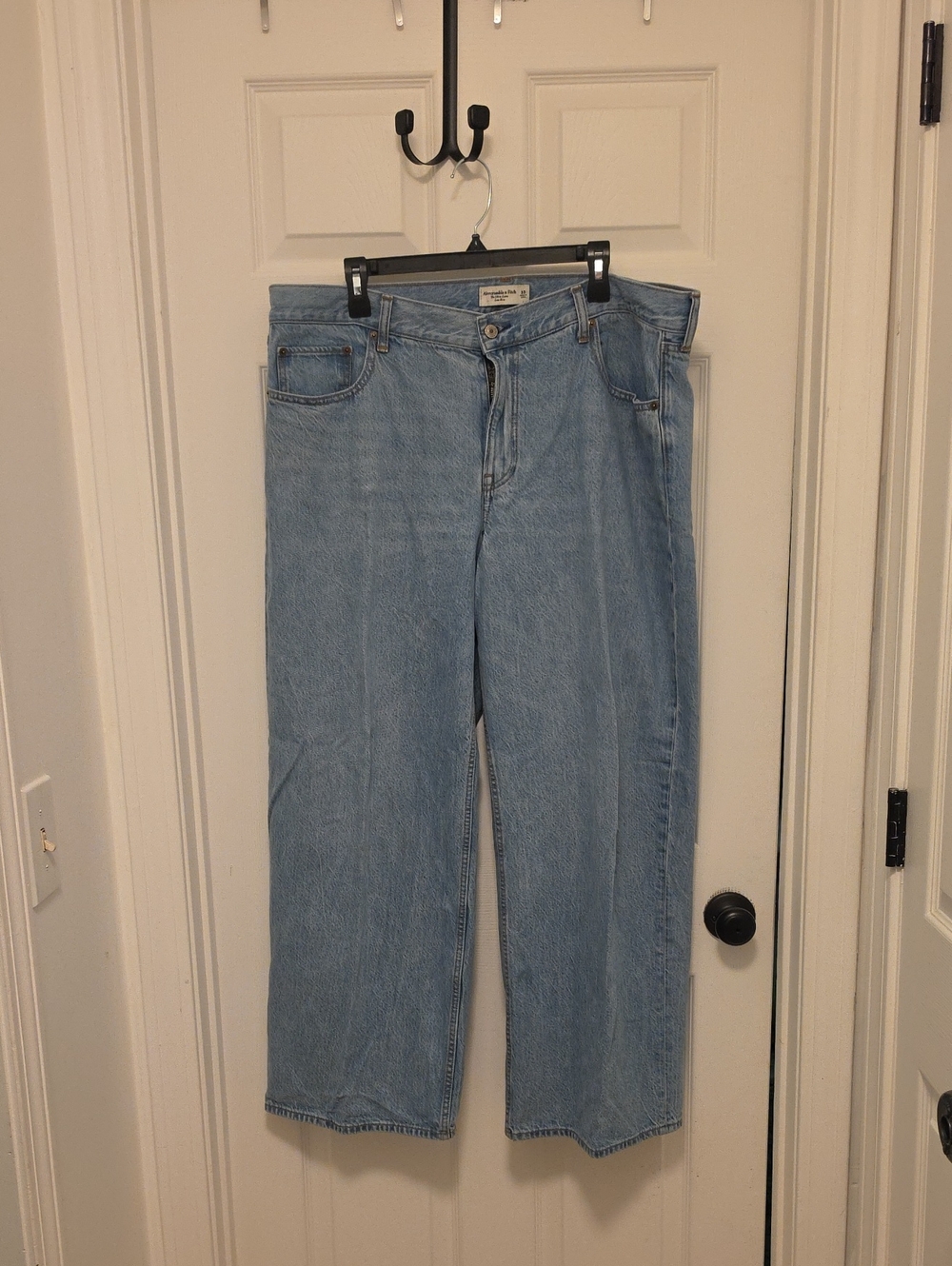 Abercrombie & Fitch Size 33R/16W Ultra Loose Low Rise Wide Leg